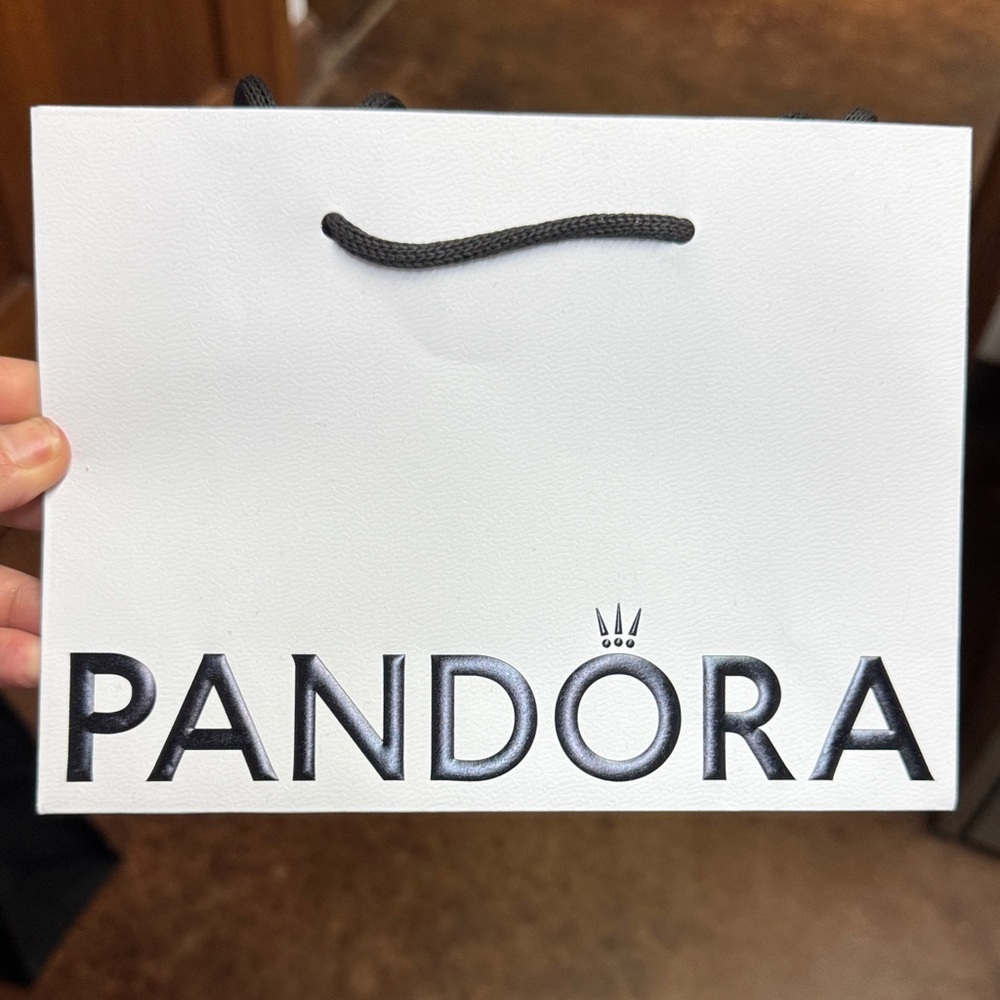 Pandora White Bag with Black Handles
